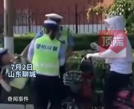 交警情緒失控大喊弄死你?警方回應(yīng)