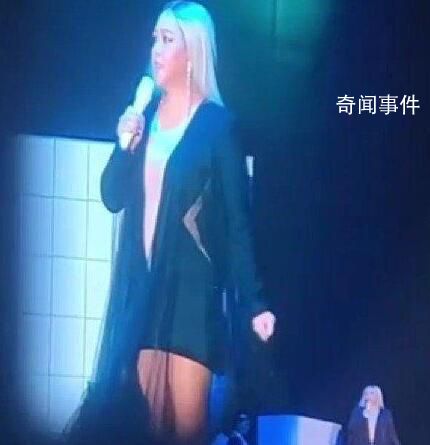 張惠妹演唱會上唱李玟的歌 由于沒有拿到版權(quán)只能淺淺的唱一句