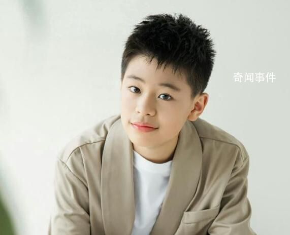蔡國慶兒子全科免考畢業 這究竟是怎么回事