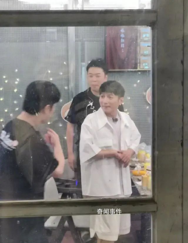 杜海濤李維嘉沈陽合體錄節目 兩人同框夢回《快本》