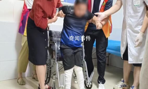 9歲馬蹄足男孩術后站起來了 滿斯棋是一位先天性馬蹄足患者