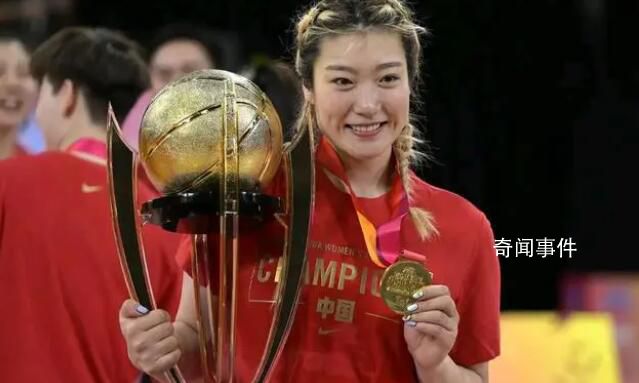 張隆前妻稱孩子看到李夢大尺度照片 引起了社會的廣泛關注 