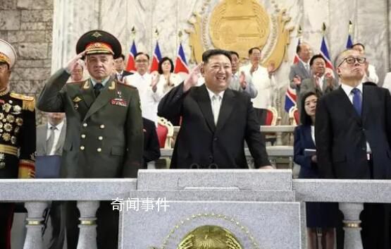 朝鮮閱兵 突然放飛“全球鷹”?