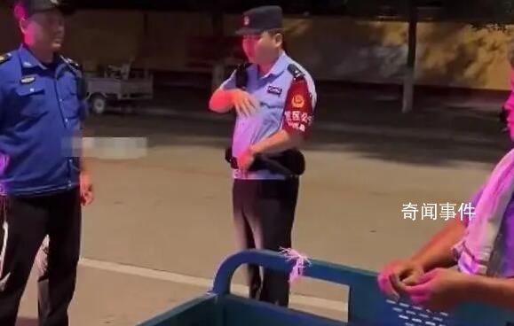 商販被城管拔車鑰匙難回家 引發網友熱議