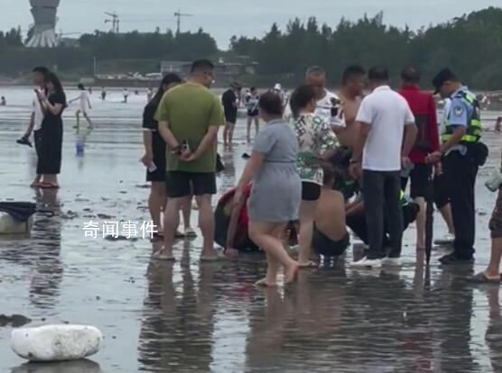 5名學生相約看海被卷入海中3人失聯 幾艘快艇和摩托艇正在展開搜索