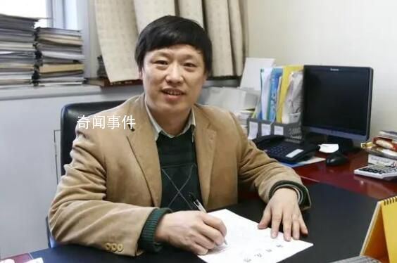胡錫進(jìn)評醫(yī)藥反腐 要全面確保醫(yī)藥反腐在法律框架內(nèi)開展