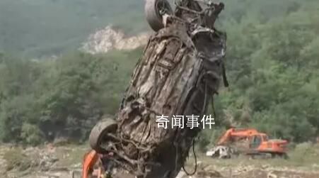 北京門頭溝打撈受損車:90%車牌丟失