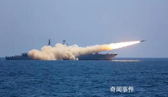 俄羅斯軍艦在黑海向貨船開火示警 并登船檢查