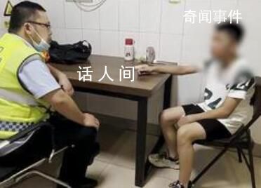 男孩動手打媽媽被爸爸丟高速口 具體什么情況怎么回事