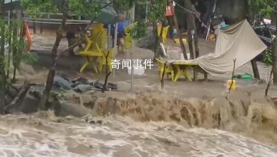 廣西上林突發山洪 游客慌忙逃離