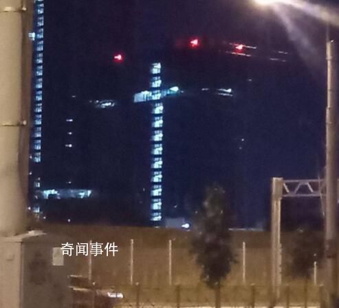 瓦格納中心大樓亮起十字架 專門委員會正在事故現場展開初步行動