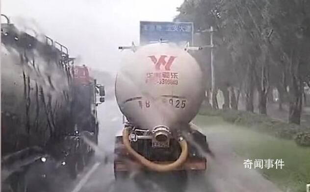 深圳灑水車在暴雨中灑水作業 引發了廣泛的爭議