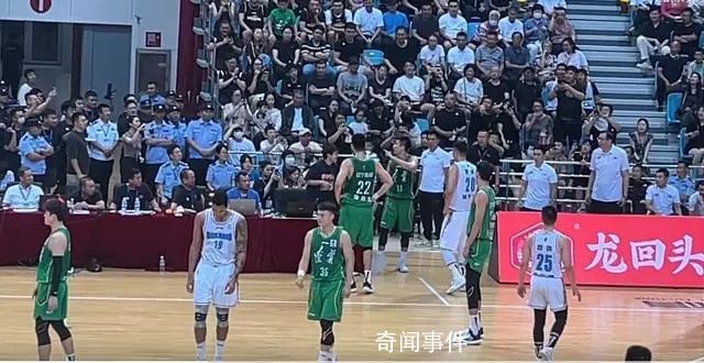 郭艾倫熱身賽中被驅逐出場 本來還想多打一會的但現(xiàn)在打不了
