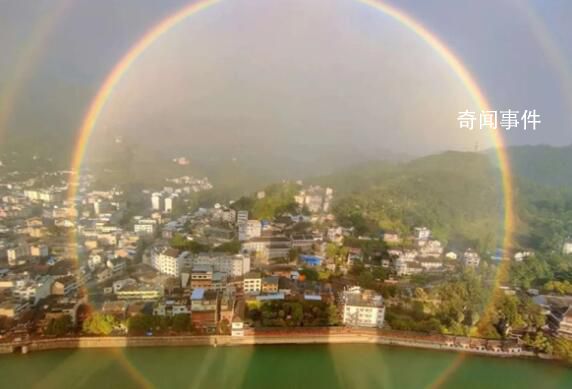 山東一地上空出現超大圓環彩虹 橫跨泰安市上空