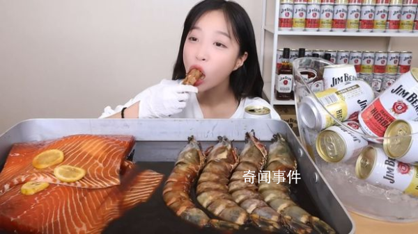 韓博主邊吃海鮮邊為日本酒代言 引發網友爭議