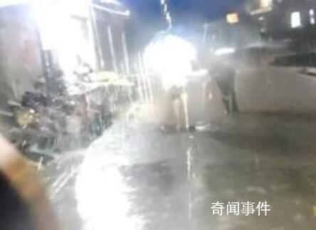 山洪來臨福州一村莊敲鑼通知撤離 暫無人員傷亡報告