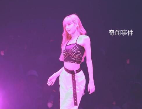 Lisa參加“瘋馬秀”為何引爭議