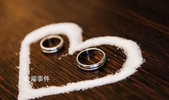第一批離婚的00后:22歲帶娃