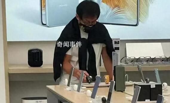 成龍買華為手機被網友偶遇 愛國先鋒吾輩楷模