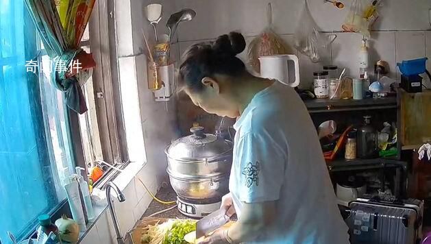 妻子開空調引婆婆不滿被丈夫拖出門 丈夫回來憤怒關掉