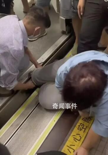 警方通報男子就餐時騷擾陌生女子 3人被行拘