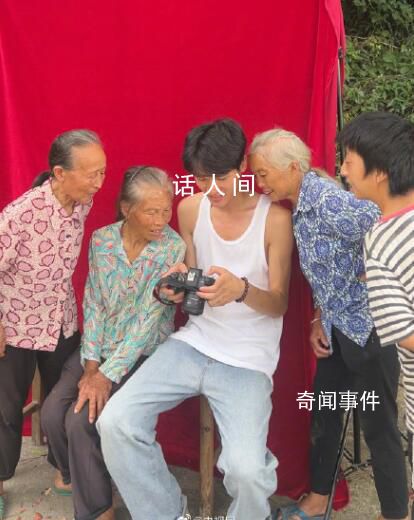 “我?guī)腿宓睦先伺暮昧诉z照”