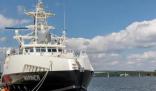 美軍兩艘無人艦艇“罕見”抵達日本
