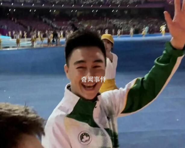 何猷君亞運會開幕式笑成大熊貓 亞運開幕式一生難忘