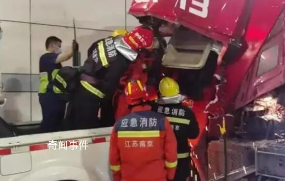 網傳南京長江隧道被撞漏?假的