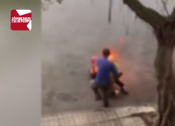 男子換車油不慎引燃衣物倒地慘叫 正在醫院治療