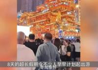 凌晨2點的服務區全是人 歸家之路的見證者