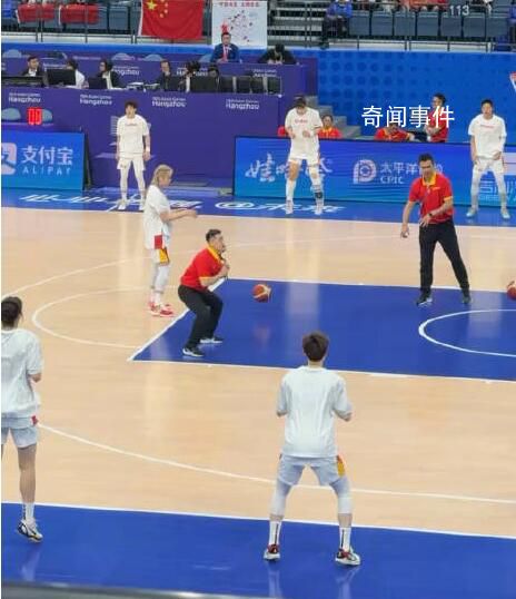 中國女籃決賽DJ有多愛張杰 含杰量超標