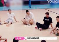 楊鳴評價中國男籃心態(tài)失衡 中國男籃其實應(yīng)該多出去走走