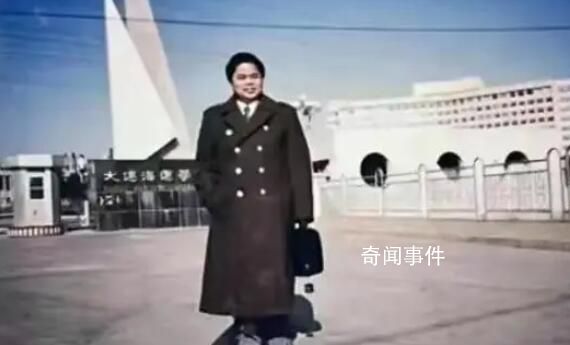 人民網評:鯰魚終于帶出大魚