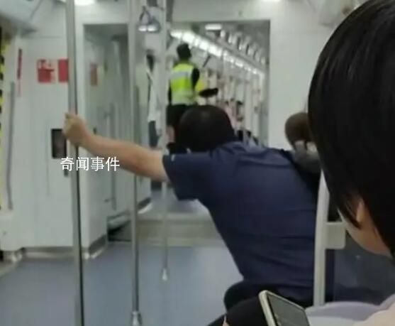深圳地鐵車廂劇烈抖動(dòng) 乘客隧道撤離