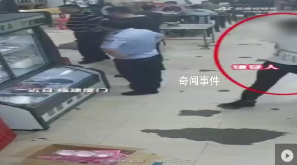 民警吃飯遇嫌疑人當場打包帶走 民警就已將嫌疑人抓獲