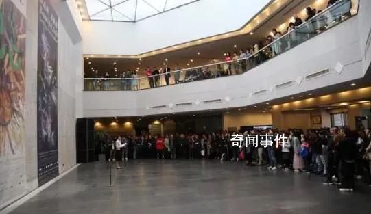 官方通報(bào)高校老師美術(shù)館看展墜亡 經(jīng)搶救無效不幸離世
