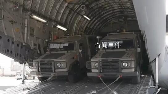 載有裝甲車的美國軍機抵達以色列
