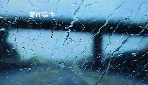 臺風(fēng)三巴來襲 廣東湛江積水成河