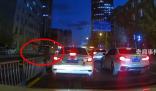 長春一公交失控連撞多車 司機暈倒