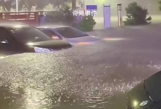 廣東茂名暴雨 街道一片汪洋