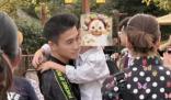 奚夢瑤一家迪士尼被偶遇 引發了網友們的熱烈討論和關注