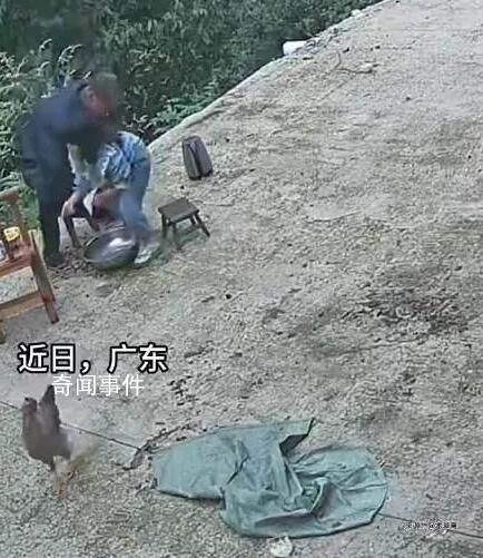 爺爺摔倒孫女找人幫忙后才敢大哭 網友：好懂事的小棉襖