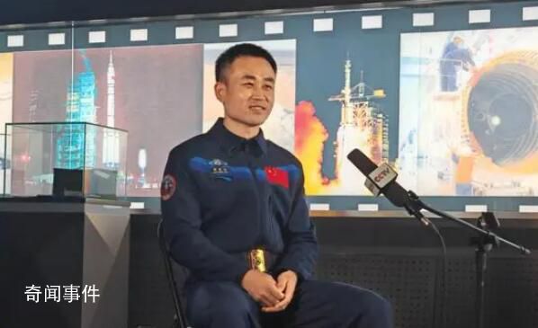 航天員唐勝杰曾開過6種戰斗機 未滿30歲參加預備航天員選拔