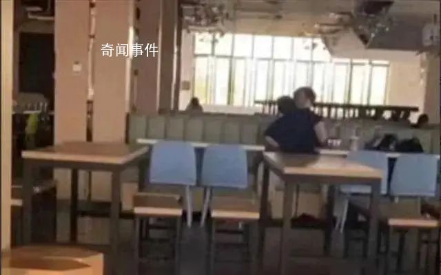 高校辟謠情侶在食堂過分親昵 提及事件未發(fā)生在我校