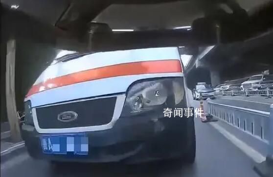 河北一救護(hù)車疑因斗氣沖撞電動(dòng)車 引發(fā)網(wǎng)友關(guān)注