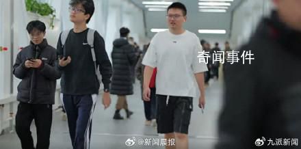 哈工大回應(yīng)學(xué)生上課像登機(jī) 哈工大校園暖廊二期今日全線貫通開放試通行