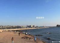 青島棧橋拍照大爺被要求停止?fàn)I業(yè)