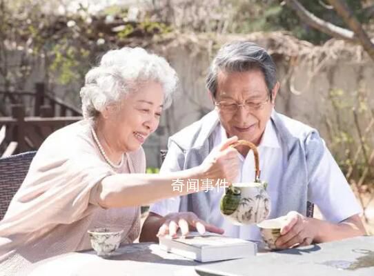 年輕人為何愛上老年消費 引發網絡熱議
