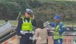 女子騎電動行李箱被攔反懟交警 警方依法對該女子進行了相應(yīng)處理